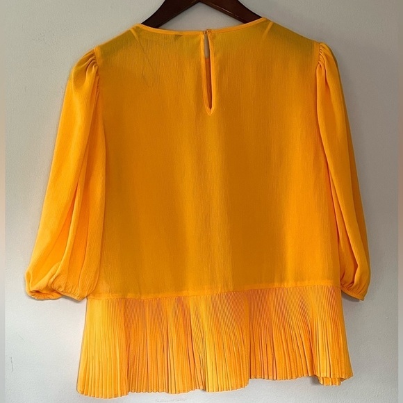 Zara Flowing Blouse Size Medium - Picture 3 of 7